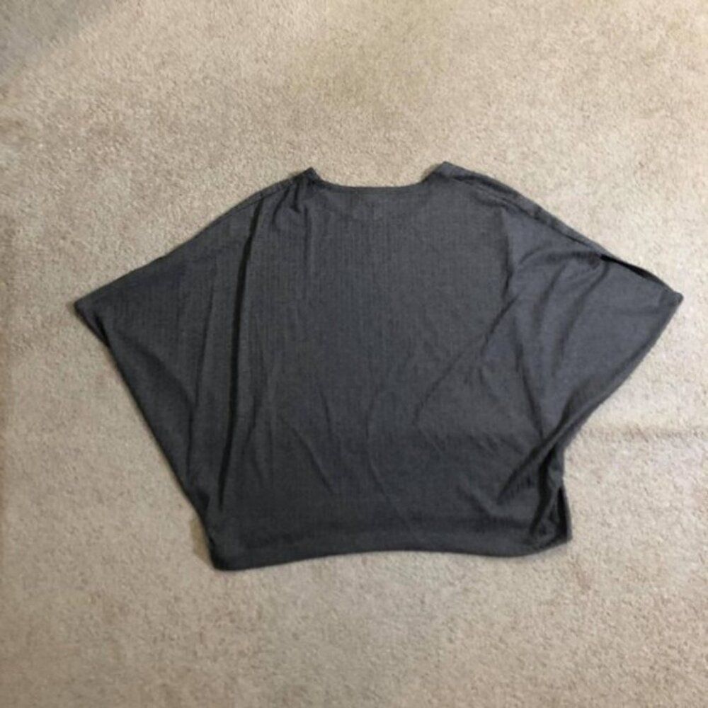 Lisa Rinna Collection Knit Batwing Gray Top - Picture 3 of 5
